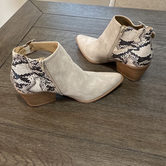 NEW Seven Dials Cream Pointed Toe Cut Out Shoe Bootie W/ Python Print | 10 - Picture 12 of 13